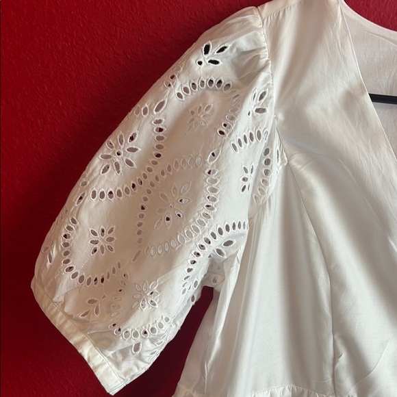 Old Navy Cream V-Neck Puff Sleeve Midi Dress - Picture 4 of 11